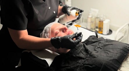 Lomperium Skin and Beauty image 3