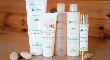 Natuurlijke gezichtsmaskers bij Studio Massage Capricho in Maarssen, Utrecht, NL, voor een luxe schoonheidsverzorging.