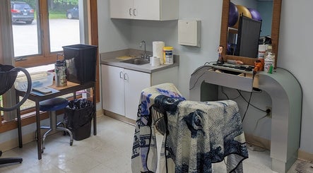 Uppercuts Barbershop LLC
