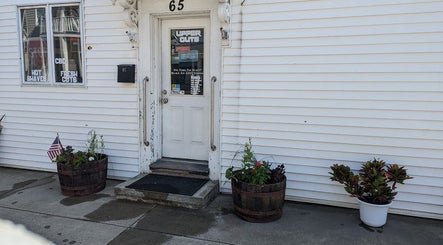 Uppercuts Barbershop LLC image 3