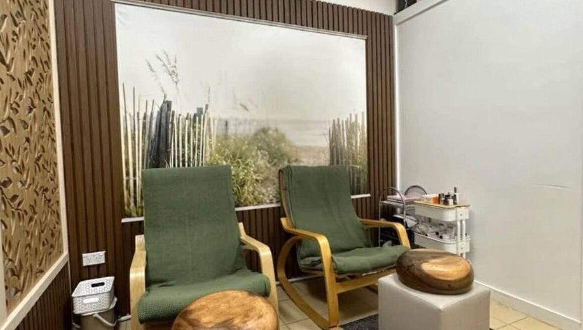 Relaxing chairs at Sg Lounge, Blacktown, New South Wales, AU with serene decor.