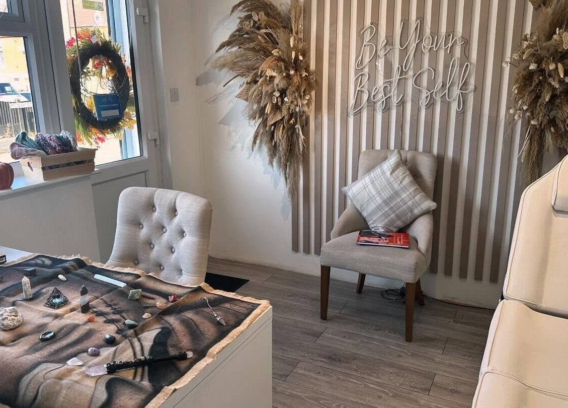 Relaxing space at Belle Moi Beauty, Sutton-in-Ashfield, England, GB with cozy seating and natural decor.