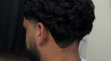 JpBlendzz Barbershop image 2