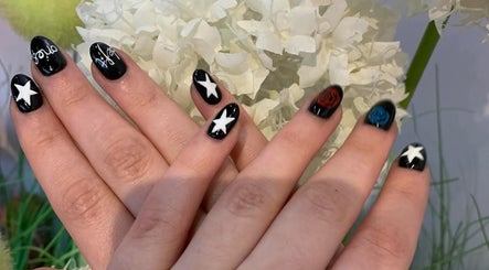 New Posh Polish Nail Salonの画像：3