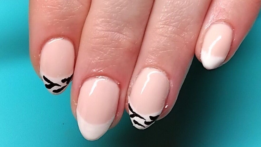 Beautylounge Llanelli, bilde 1