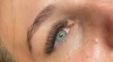 Imagen 3 de Lashed By Lauren