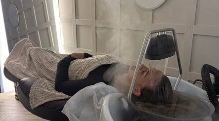 Relaxing steam head spa at Boilerhouse Ouseburn Beauty & Head Spa, Newcastle upon Tyne, England, GB.