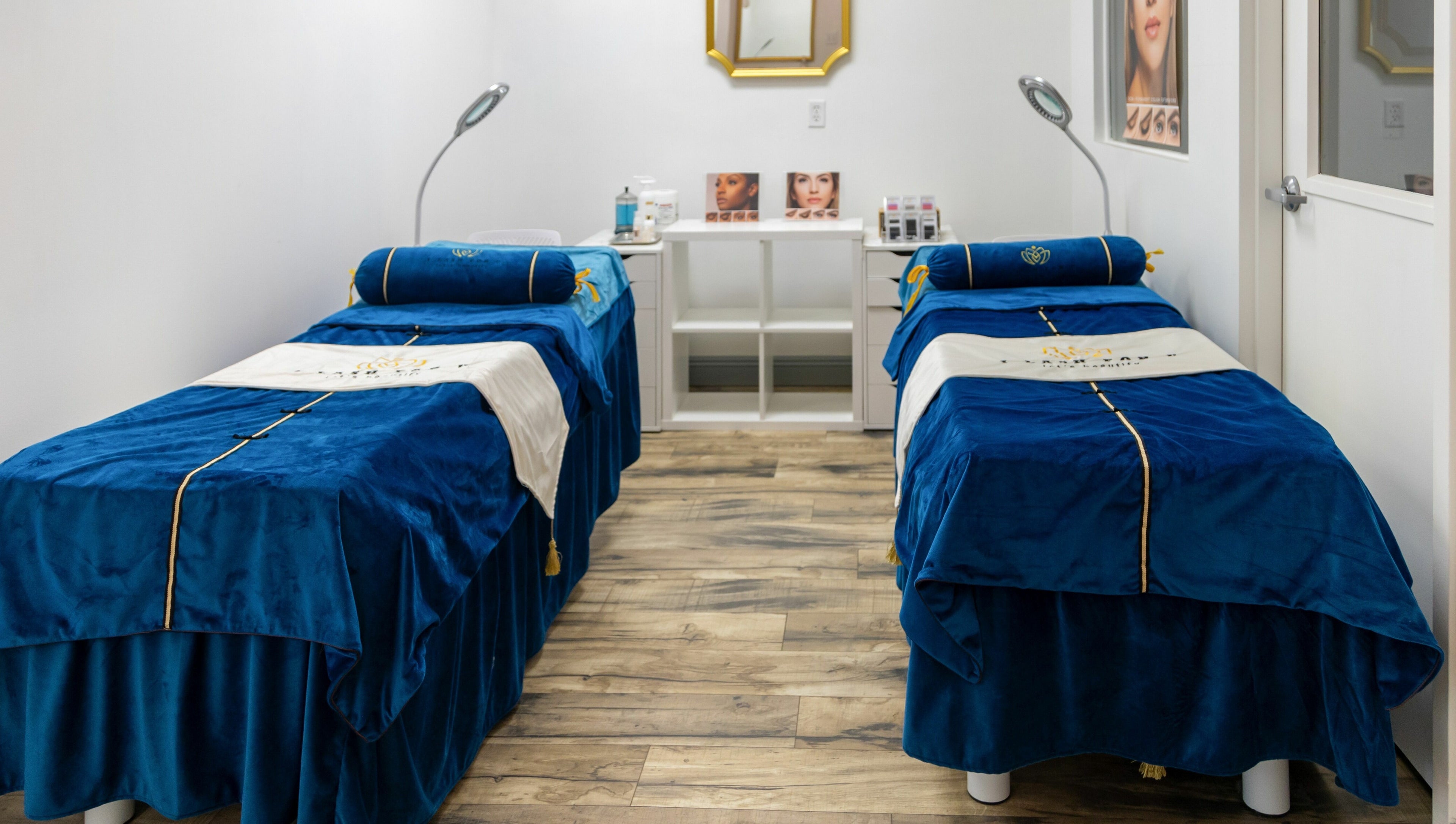 Luxurious blue treatment beds at I Lash For U, Saratoga Springs, Utah for ultimate relaxation.