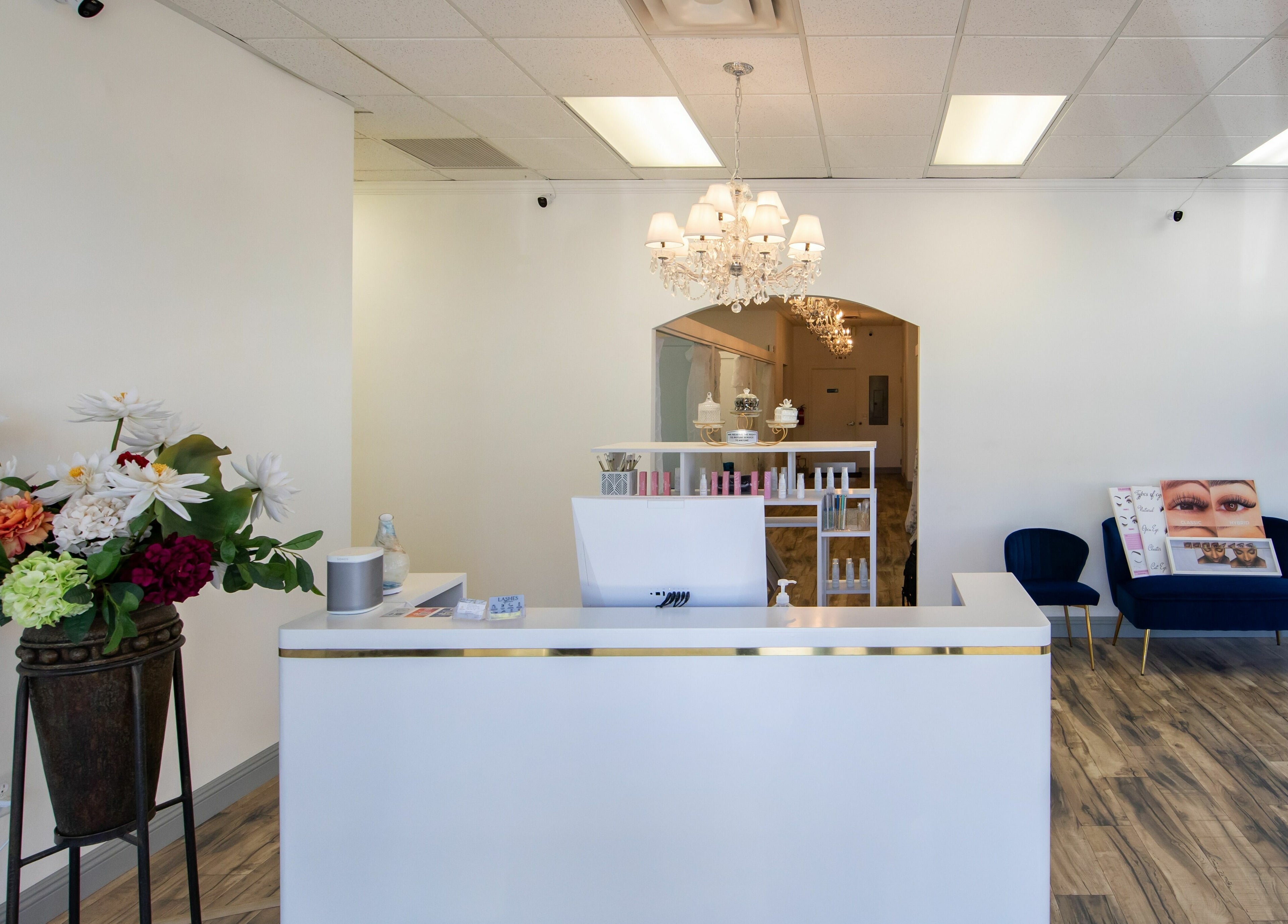 Elegant reception area at I Lash For U, Saratoga Springs, Utah, US, featuring chic decor and welcoming ambiance.