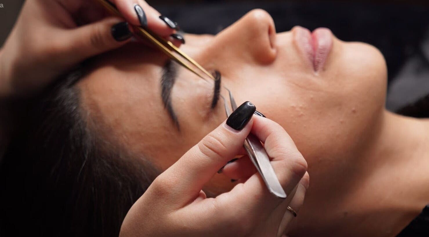 Expert eyelash extension at Union Lash & Brow, San Francisco, California, US.