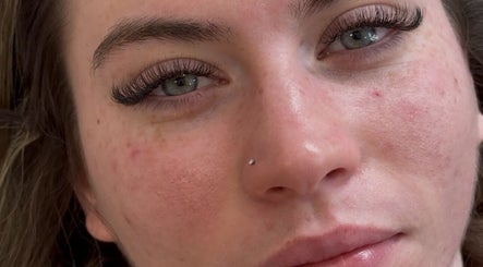 Close-up of eyelash extensions at Lous L.A.B, Tonbridge, England, GB showcasing intricate lash work.