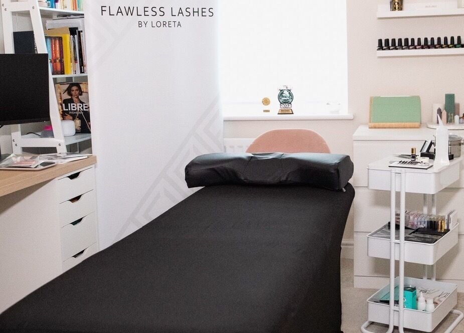 Elegant lash room at Lash by Shumi - Luton Parkway, Luton, England, GB.