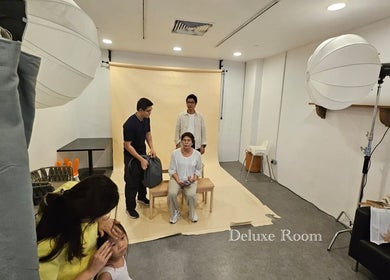 Photography session at Photonow @ Centrepoint, showcasing professional lighting in Singapore, Singapore, SG.