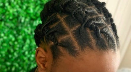 Signature Locs Salon PEI