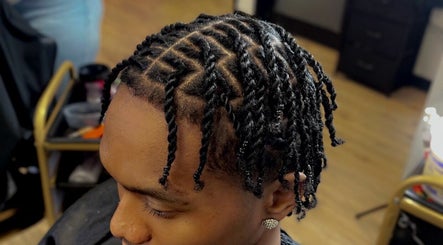 Signature Locs Salon HFX imagem 2