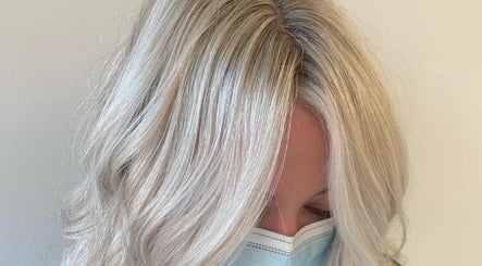 Dana Foley Hair, Refresh Salon image 3