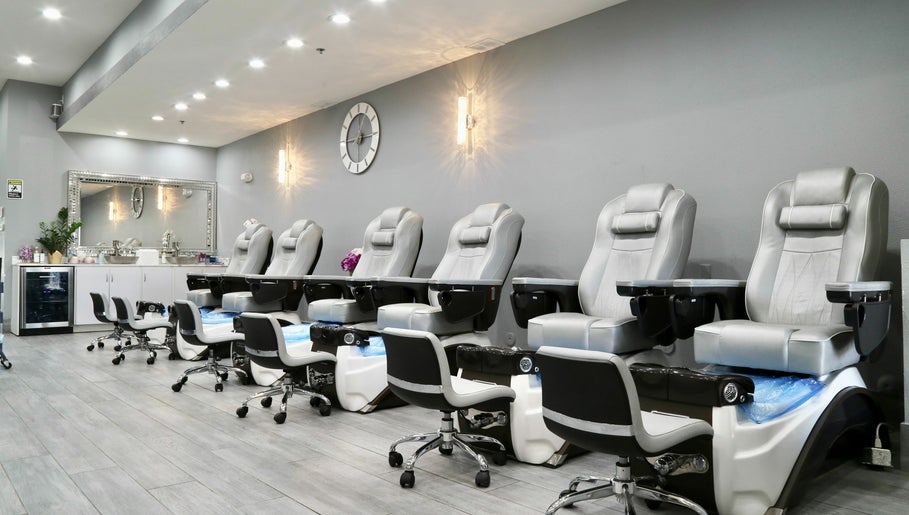 Εικόνα Larose Nail Boutique 1