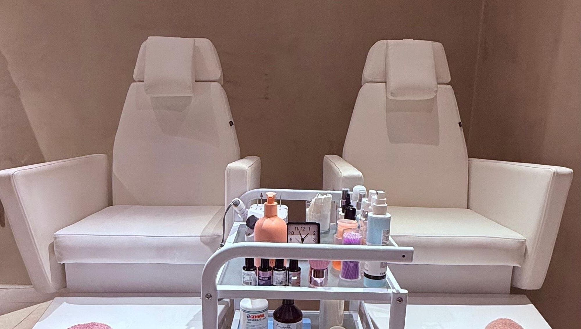 Elegant spa chairs and treatment cart at Bombshell Beauty Malta in Tas-Sliema, MT for relaxing beauty services.