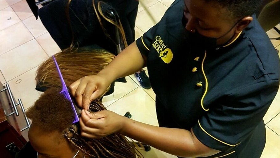 Giftedhands Salon Centurion imaginea 1