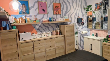 The Body Politik Wax Bar image 3