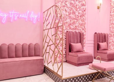 Luxurious pink seating area at BOA Beauty Bar Ballito, Ballito, Kwazulu-natal, ZA with floral accents.