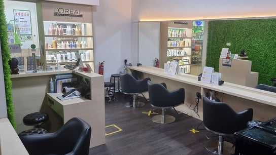 Emerald Hair Studio (Seletar)