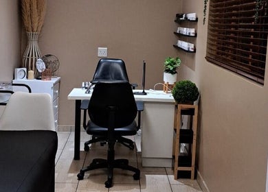 Intimate studio space at Sculpture Tech Lash and Nail Artistry in Kingsburgh, Kwazulu-natal, ZA.
