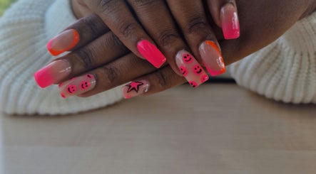 Vee's Beauty Box, bild 2