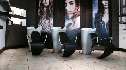 Roma Hair Salon Aveda billede 2