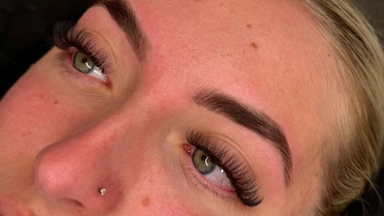 Tasha's Jane - Lashes & Brows