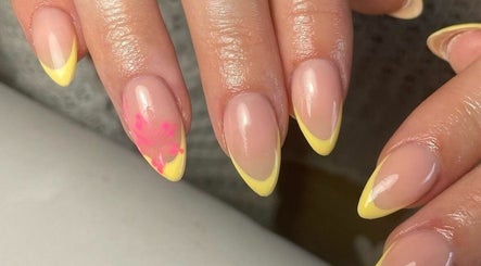 Alice May Nails, bild 3