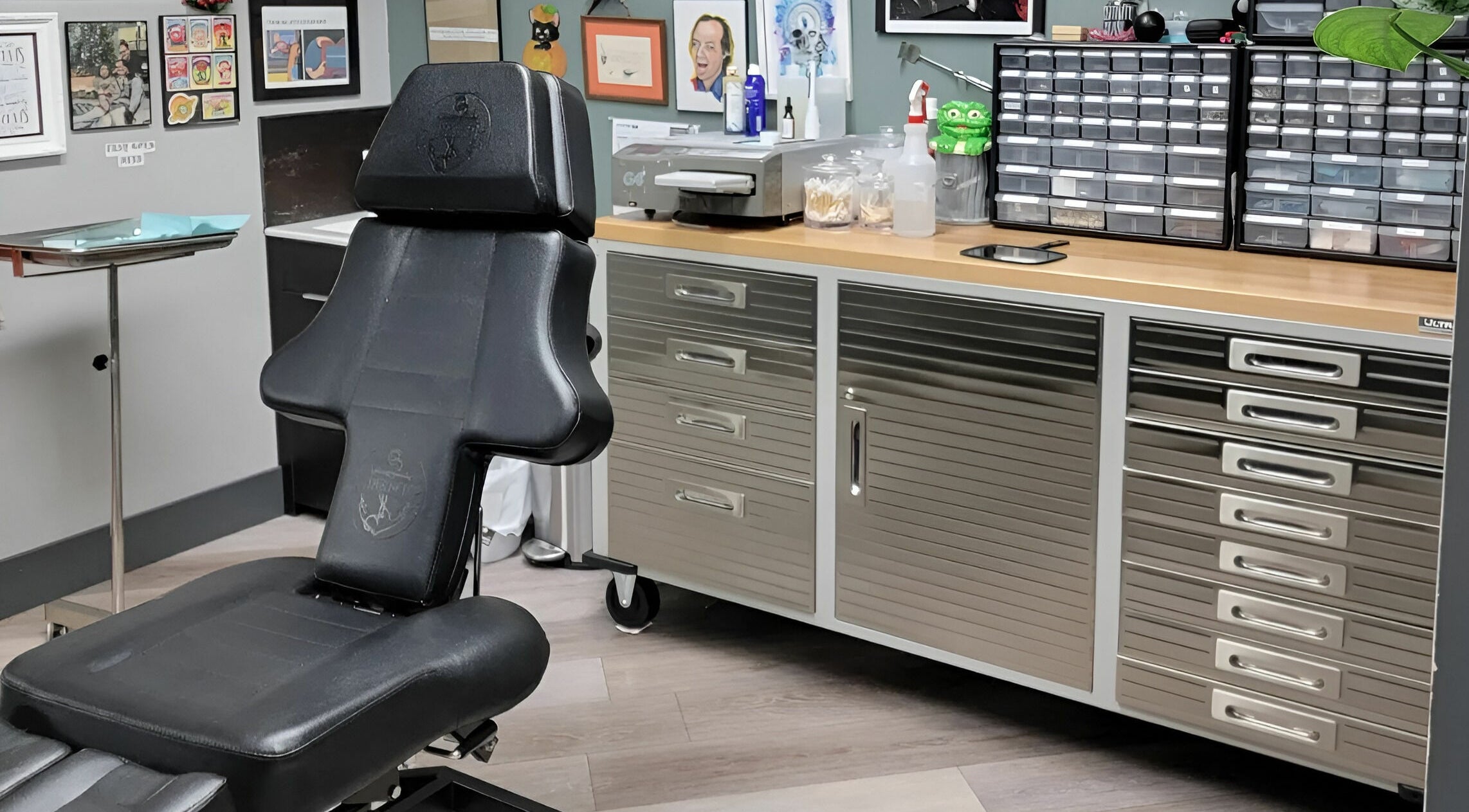 Modern tattoo chair and sleek workstation at Titan Tattoo in Nashville, Tennessee, US.