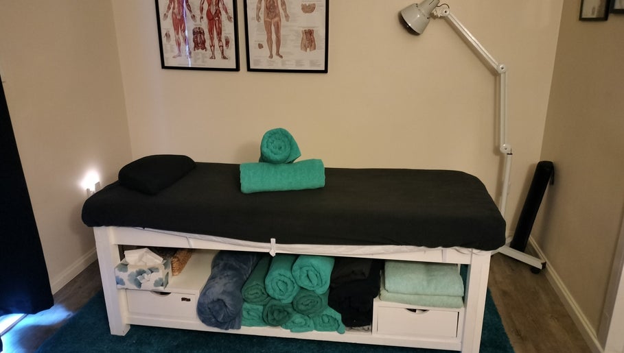 Studio 415 - Massage and Spray Tanning slika 1