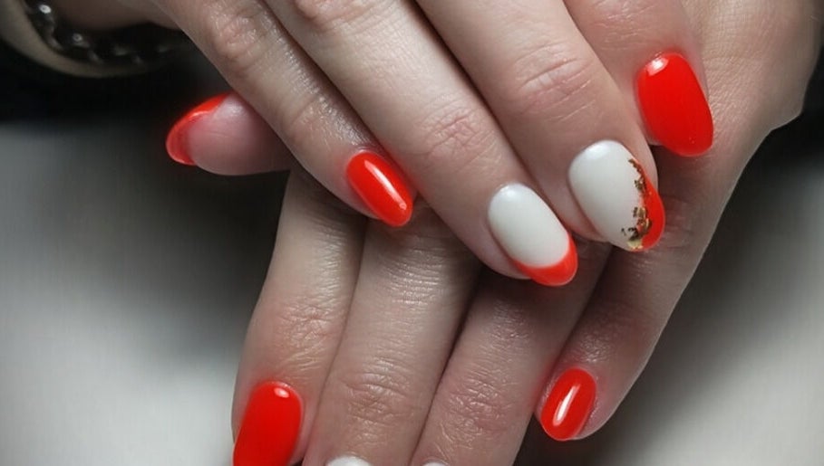 Stylish red and white nail art at Demure Nails by Maylene, Kariega, Eastern Cape, ZA.
