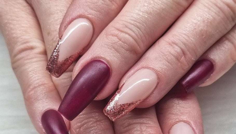 KMC Nail Studio 1paveikslėlis