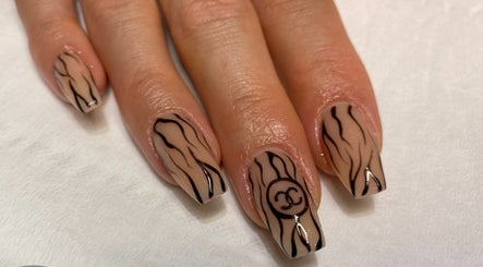 Nostalgic Nails image 3