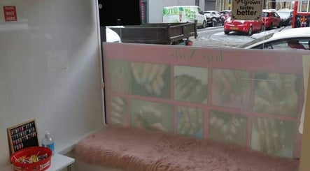 Top nail & Spa image 3