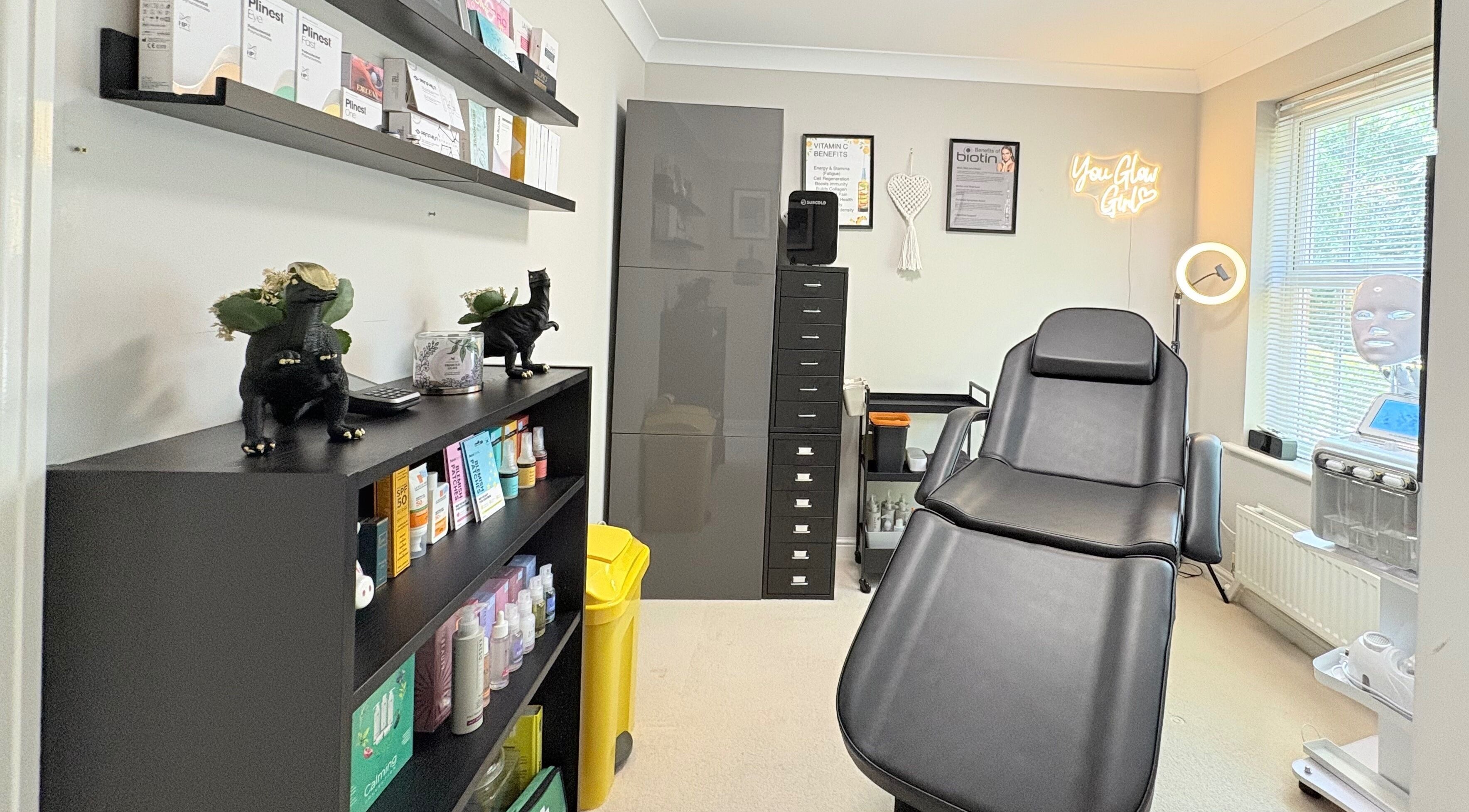 Cozy treatment room at Skinfinity+ in Wokingham, England, GB, showcasing a relaxing atmosphere and modern decor.