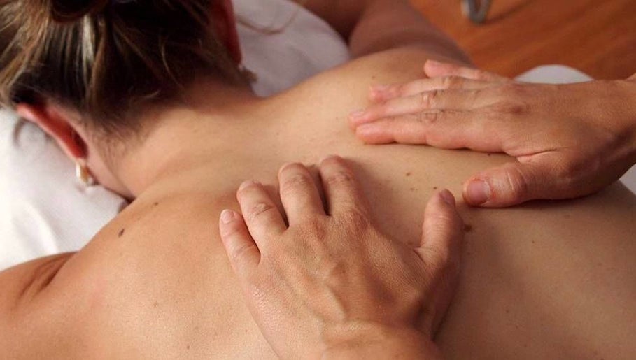 Maisie's Mobile Massage image 1