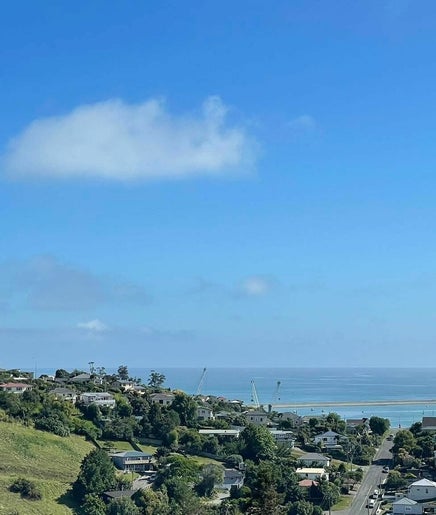 N Beauty - Greymouth image 2