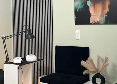 Στυλάτη γωνία αναμονής στο Mixcoco Ηράκλειο Κρήτης, Ηράκλειο, GR με μοντέρνα διακόσμηση.