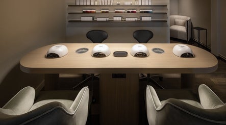 Station de manucure moderne à Maison de Beauté Fabien Carrichon, Lutry, Vaud, CH.