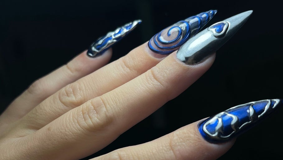 Broun Nails صورة 1