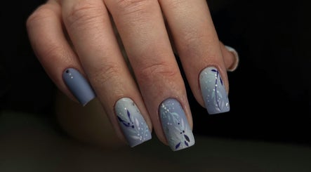 Broun Nails صورة 3