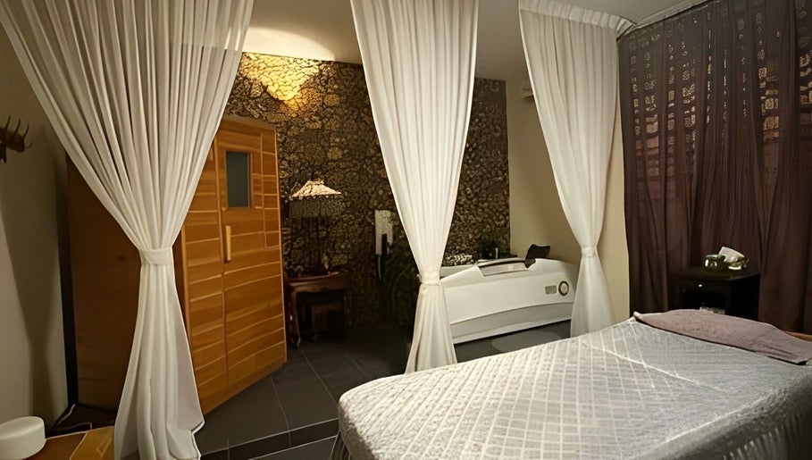 Luxurious spa room at Tulip Spa and Beauty Seri Iskandar, Seri Iskandar, Perak, MY with elegant decor.