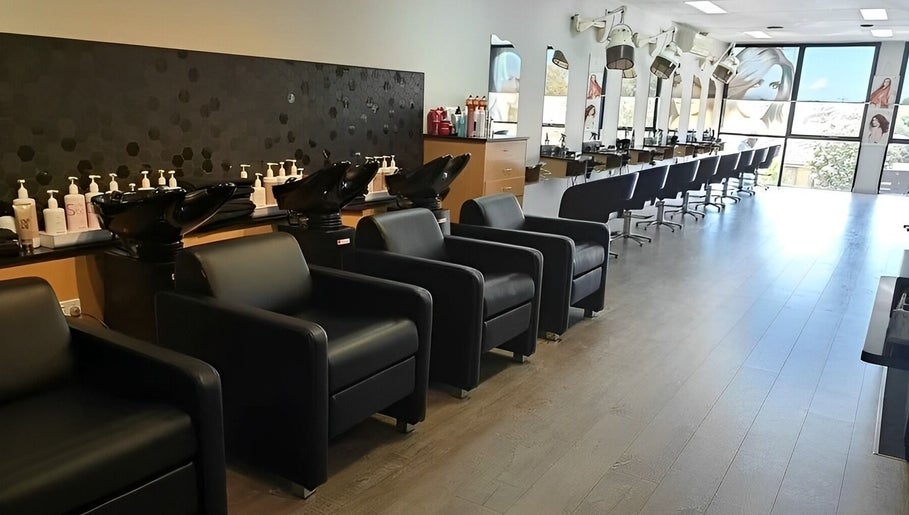 Immagine 1, Marjon's Hair & Beauty Centre