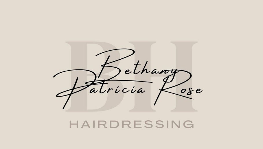Bethany Patricia Rose Hair billede 1