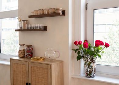 Bright corner at Lani Nails London with roses and decor, London, GB.