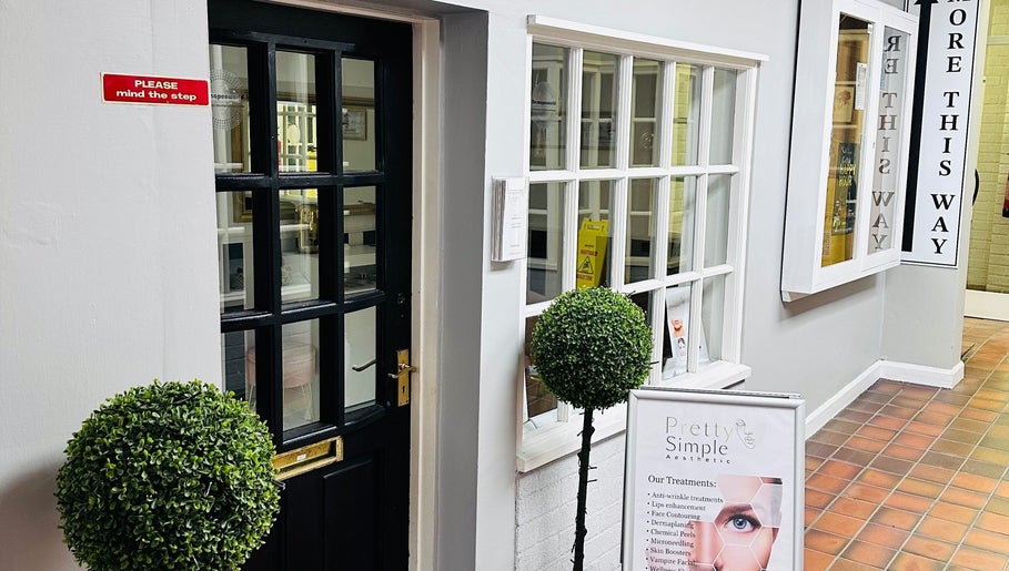 Pretty Simple Aesthetics & Skin Clinic Witney imagem 1