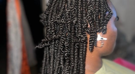 Lavish Looks by Shakilla billede 2
